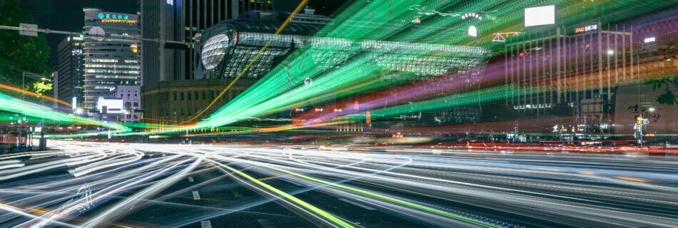 KI und kreative Arbeit – Zwischen Automatisierung und menschlicher Gestaltung – praxisnaher Artikel zu KI kreative Arbeit für Industrieunternehmen. Vorteile, Einsatzbereiche und konkrete Anwendungsbeispiele.