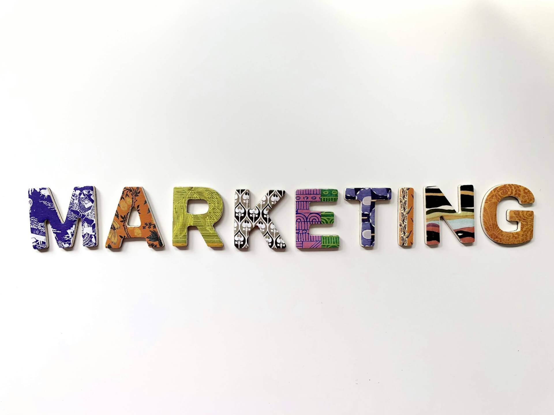 Marketingstrategien im B2B – Leitfaden für Industrieunternehmen zum Thema B2B Marketing Industrie